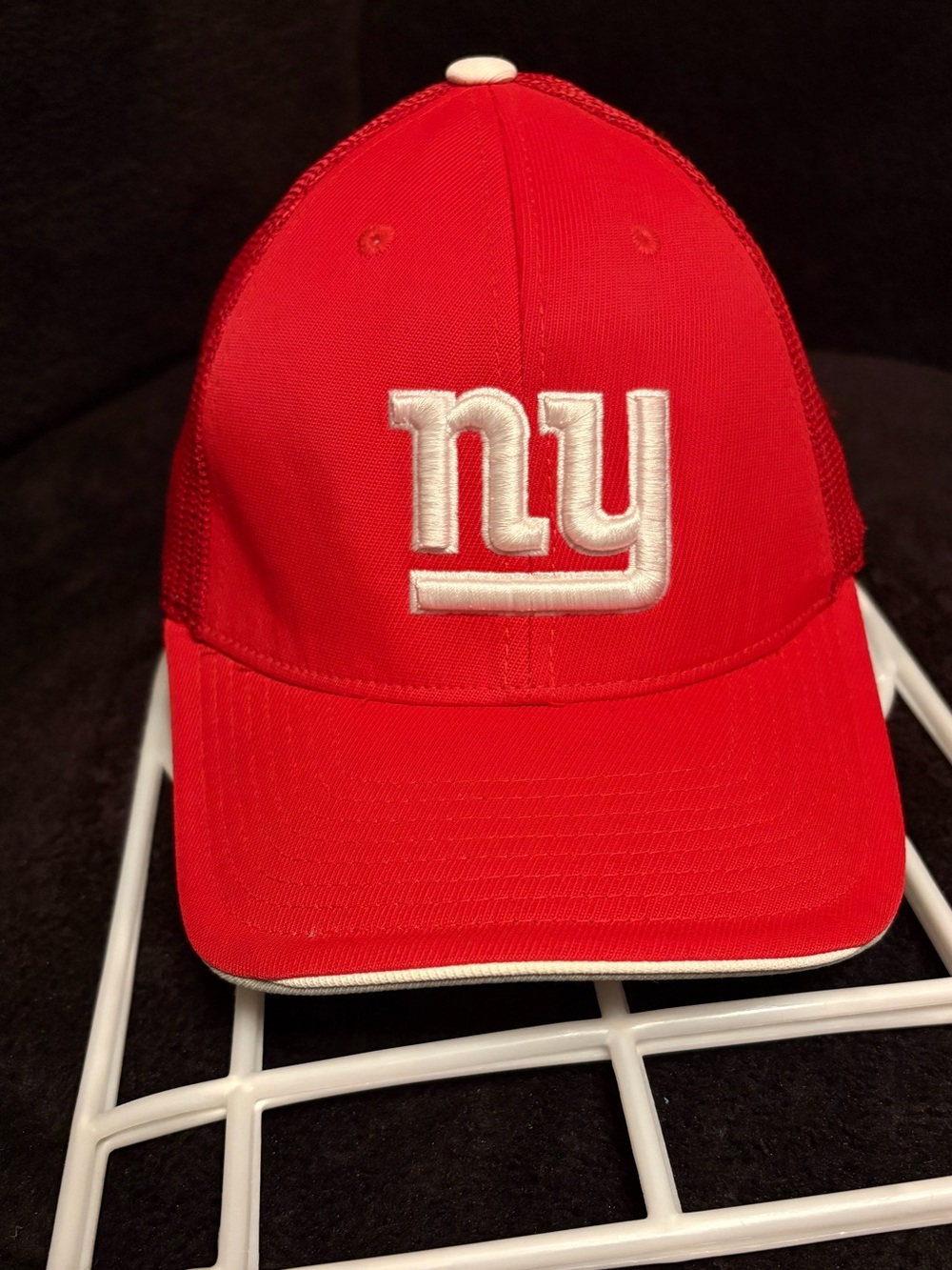 New York Giants x Reebok NWOT dead stock large back logo red fitted hat OSFA
